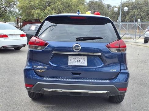 Used 2018 Nissan Rogue S AWD/4WD image 6