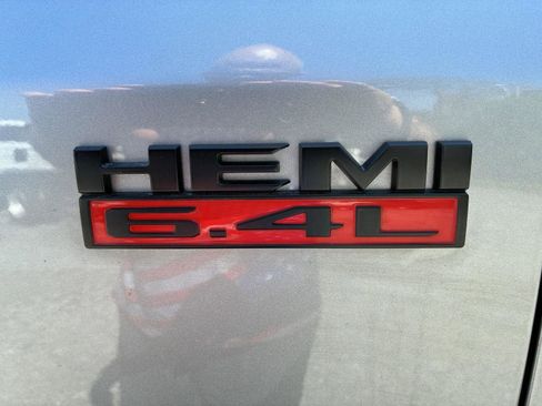Used 2022 RAM 2500 Big Horn w/ Night Edition AWD/4WD image 29