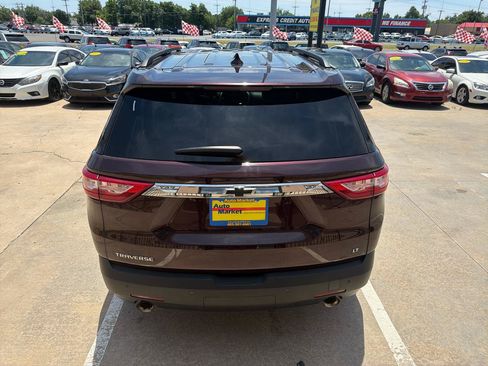 Used 2019 Chevrolet Traverse LT FWD image 6