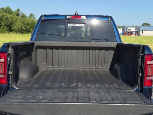Used 2021 RAM 1500 Laramie w/ Sport Appearance Package AWD/4WD image 11