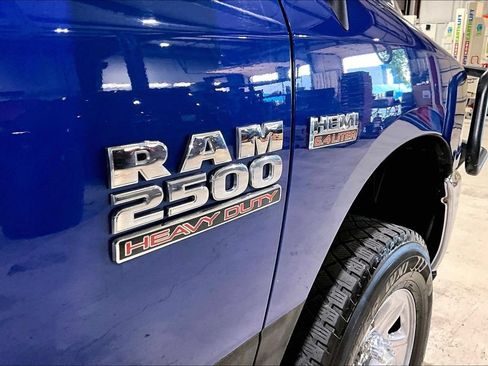 Used 2018 RAM 2500 Tradesman w/ Chrome Appearance Group AWD/4WD image 10