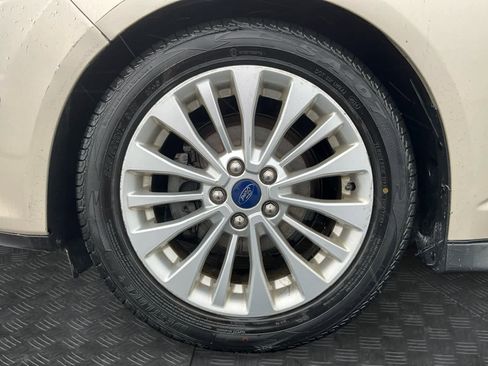 Used 2017 Ford C-MAX SE w/ Cold Weather Package image 16