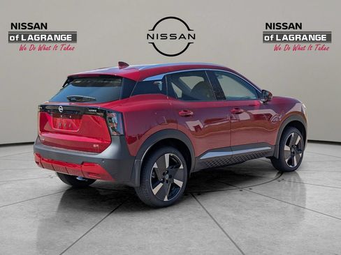Used 2025 Nissan Kicks SR FWD image 8