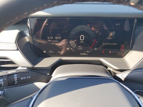 New 2025 GMC Acadia AT4 w/ Luxury Package image 20