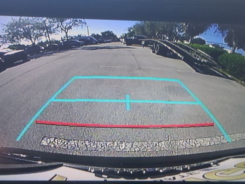 Used 2021 Toyota Corolla LE image 23