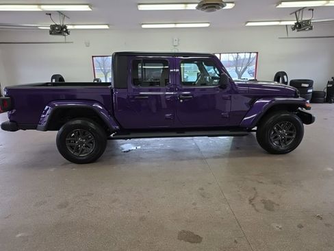 New 2026 Jeep Gladiator Sport image 25