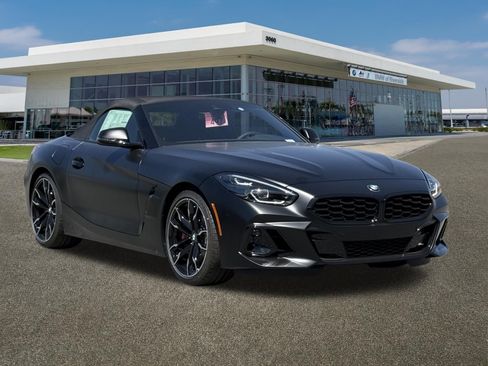 New 2026 BMW Z4 M40i RWD image 2