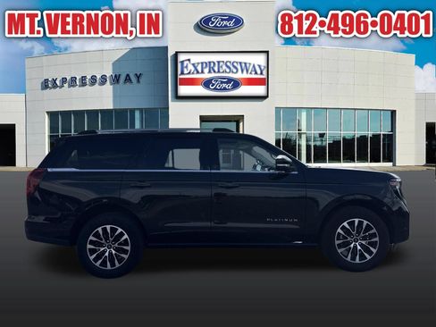 Used 2025 Ford Expedition Platinum AWD/4WD image 4