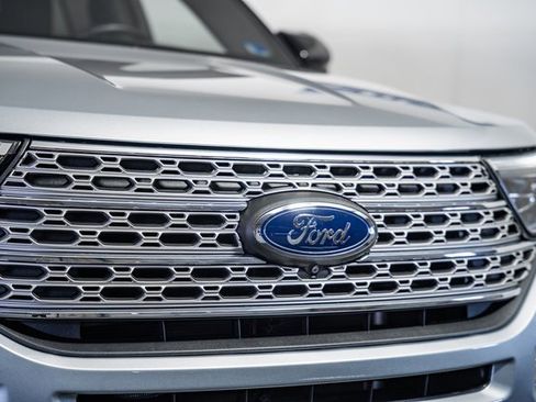 Certified 2020 Ford Explorer Limited image 15