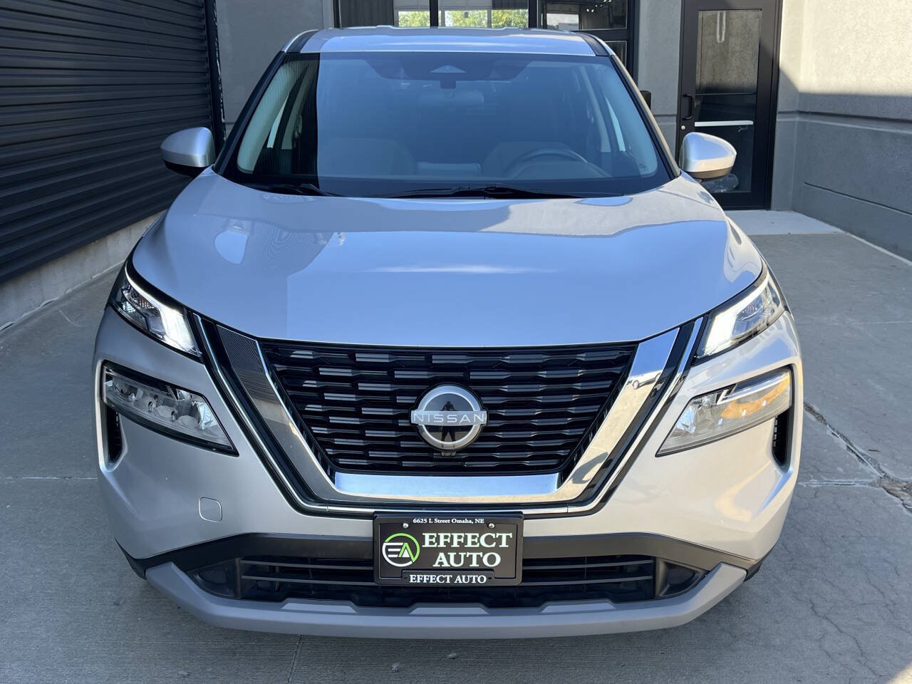 Used 2023 Nissan Rogue SV AWD/4WD image 4