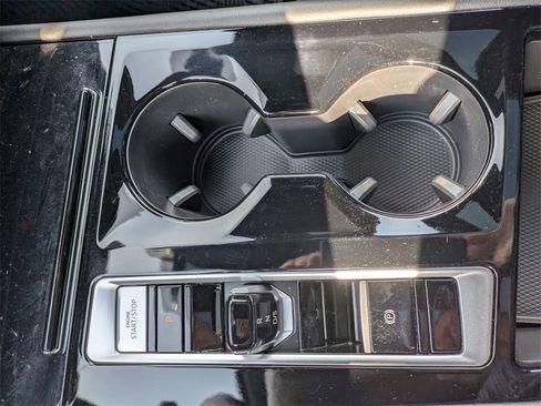 Used 2024 Volkswagen Atlas Cross Sport SEL Premium R-Line image 28