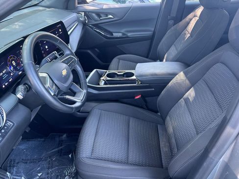 Used 2025 Chevrolet Equinox LT image 27