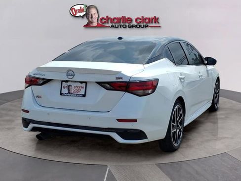 Used 2025 Nissan Sentra SR w/ SR Premium Package FWD image 5