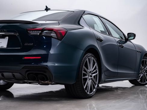 Used 2024 Maserati Ghibli Trofeo image 11