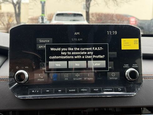 Used 2025 Mitsubishi Outlander SEL image 18