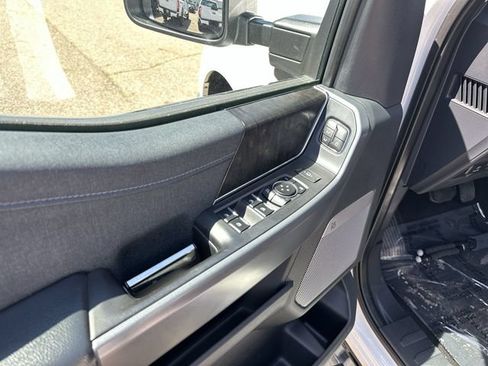 Used 2021 Ford F150 Lariat AWD/4WD image 17