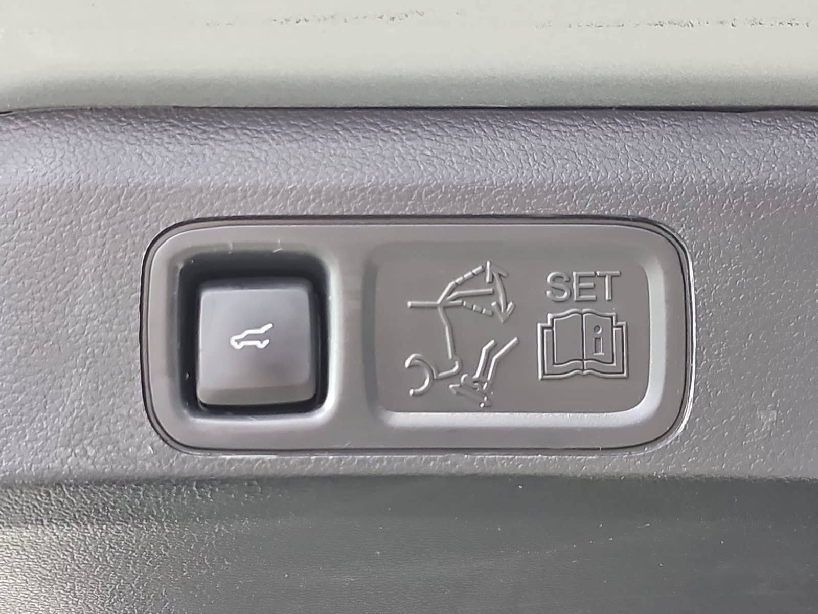 Used 2023 Lincoln Navigator Reserve AWD/4WD image 13