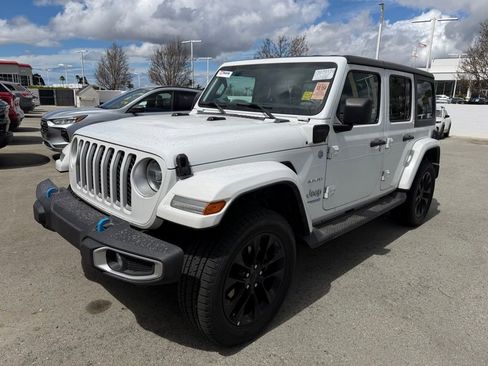 Used 2022 Jeep Wrangler Unlimited Sahara image 1