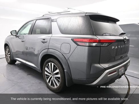 Used 2022 Nissan Pathfinder Platinum w/ Cargo Package image 4