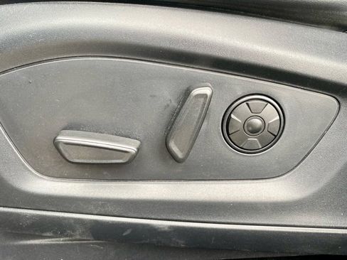 Used 2025 Ford Explorer ST image 15