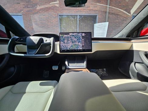 Used 2022 Tesla Model S AWD/4WD image 36
