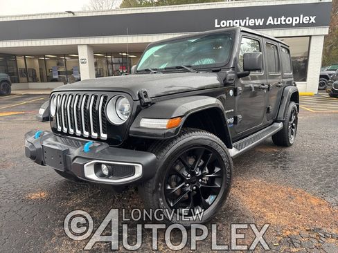 Used 2022 Jeep Wrangler Unlimited Sahara image 1