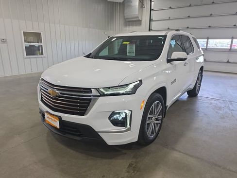 Used 2023 Chevrolet Traverse High Country w/ LPO, Floor Liner Package AWD/4WD image 4