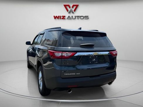 Used 2021 Chevrolet Traverse LT AWD/4WD image 3