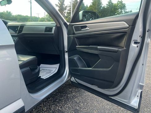 Used 2018 Volkswagen Atlas SE AWD/4WD image 33