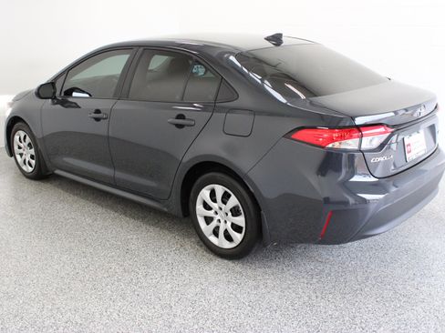 Used 2025 Toyota Corolla LE FWD image 9