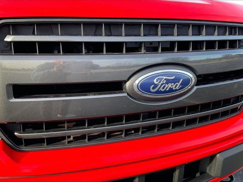 Used 2019 Ford F150 XLT w/ Equipment Group 302A Luxury AWD/4WD image 26
