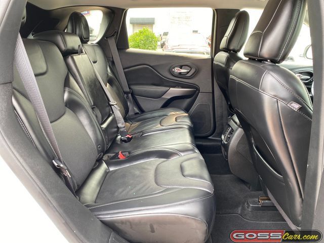 Used 2019 Jeep Cherokee Limited AWD/4WD image 8