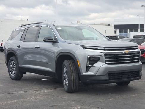 New 2026 Chevrolet Traverse LT w/ Driver Confidence Package image 18