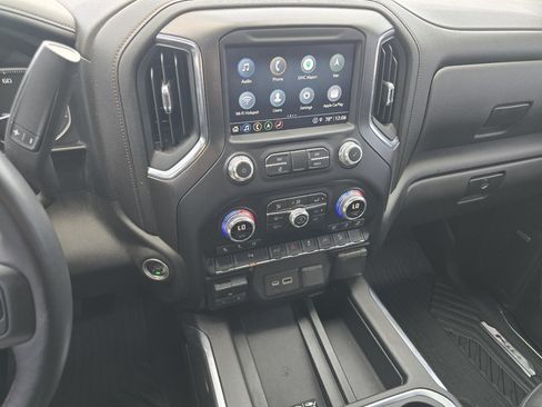 Used 2022 GMC Sierra 1500 AT4 w/ AT4 Premium Package AWD/4WD image 34