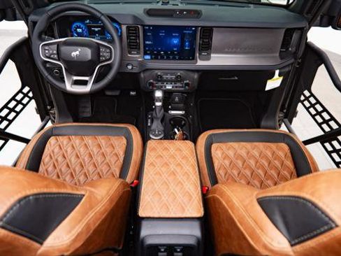 Used 2026 Ford Bronco Big Bend AWD/4WD image 2