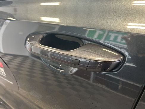 Used 2022 Kia Sorento SX image 9