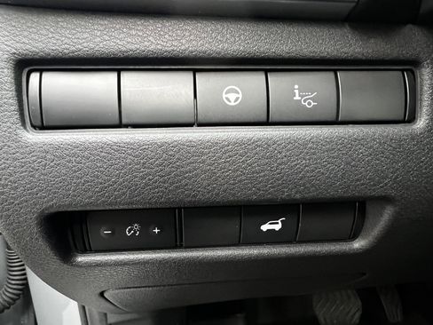 Used 2022 Nissan Rogue Platinum w/ Head-Up Display Package image 15