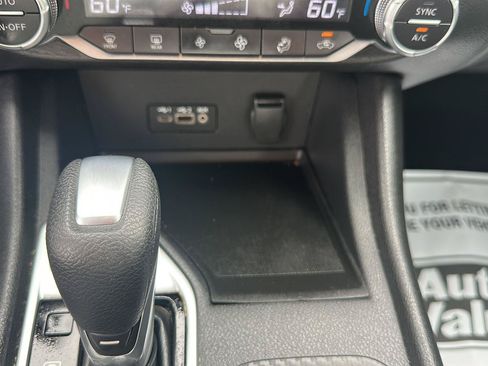 Used 2021 Nissan Sentra SV FWD image 20