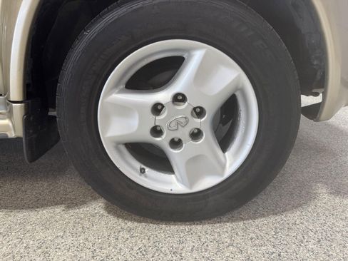 Used 2002 INFINITI QX4 Luxury image 13