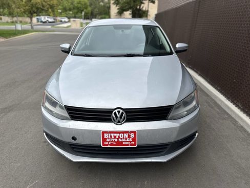 Used 2011 Volkswagen Jetta SE image 6