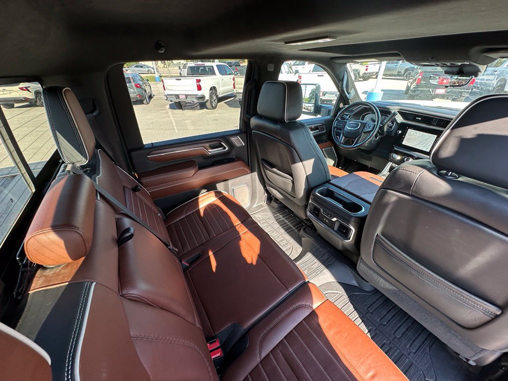 Used 2024 GMC Sierra 2500 Denali Ultimate AWD/4WD image 32