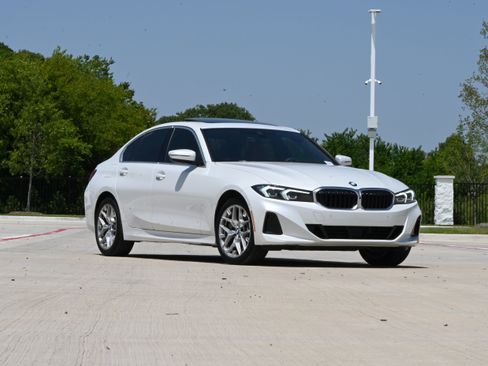 Used 2026 BMW 330i xDrive Sedan w/ Premium Package AWD/4WD image 2