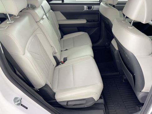 Used 2025 Hyundai Santa Fe SEL image 27