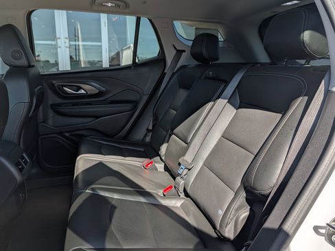 Certified 2024 GMC Terrain SLT AWD/4WD image 9