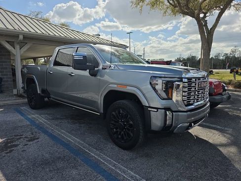 Used 2024 GMC Sierra 2500 Denali w/ Denali Reserve Package image 9
