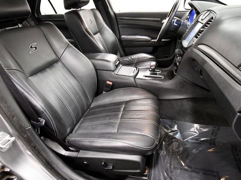 Used 2014 Chrysler 300 S image 18