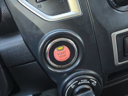 Used 2017 Nissan Titan S image 50