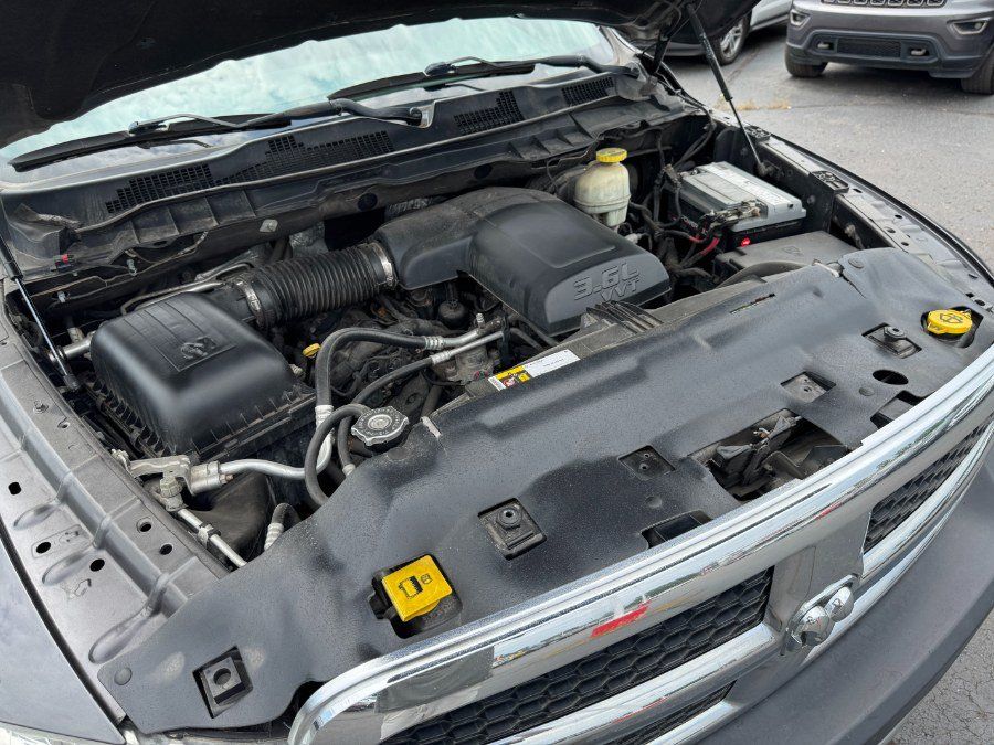 Used 2017 RAM 1500 ST w/ SXT Appearance Group AWD/4WD image 23