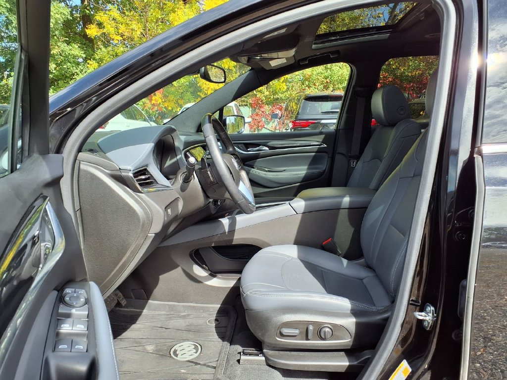 Used 2023 Buick Enclave Essence w/ Experience Buick Package AWD/4WD image 19