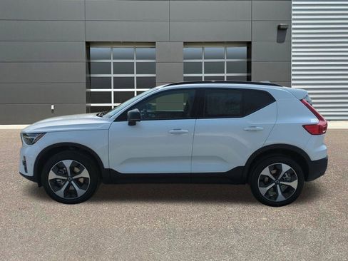 New 2026 Volvo XC40 B5 Plus w/ Protection Package Premier AWD/4WD image 4
